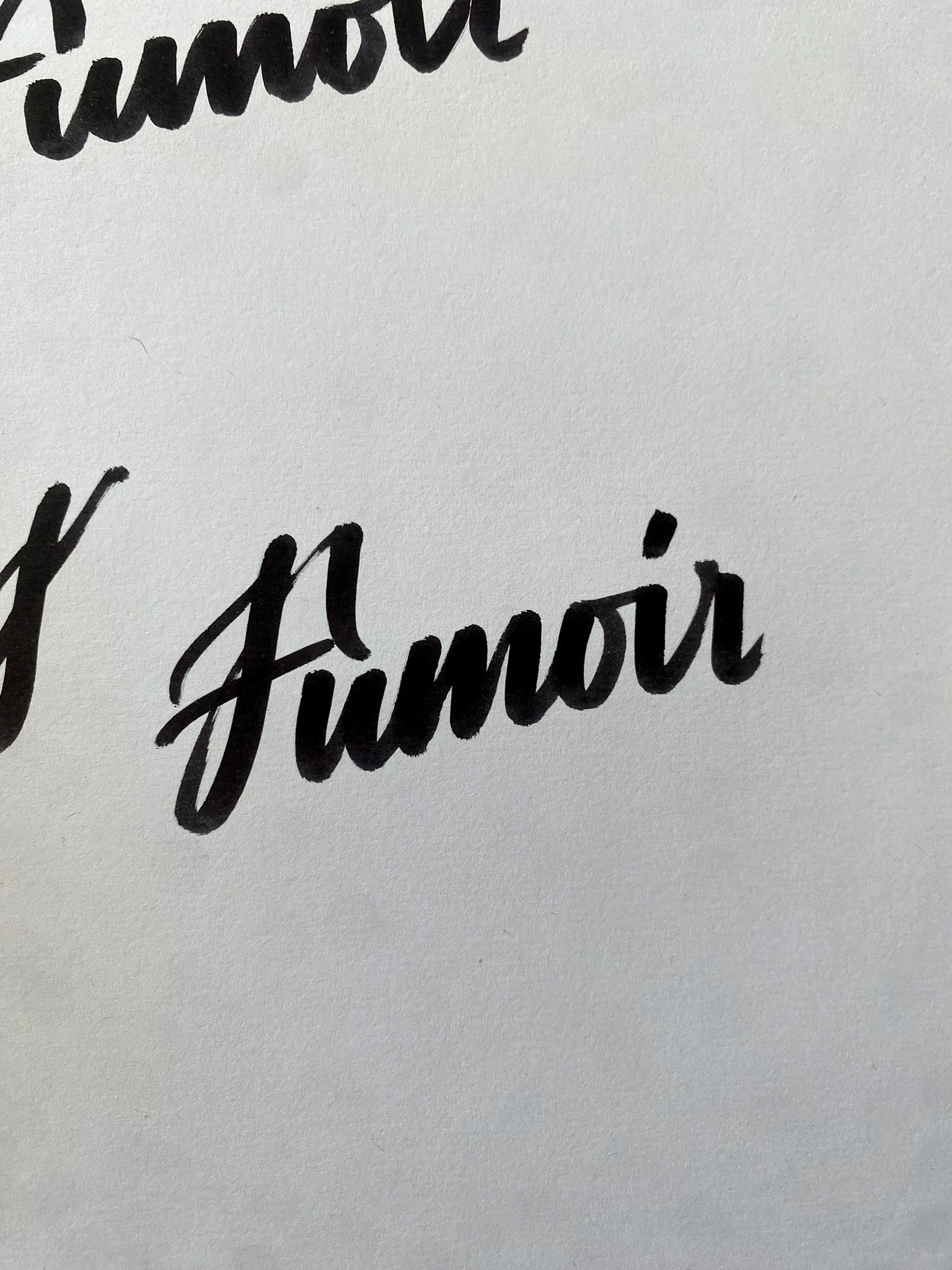 Essai net et enlevé du mot « Fumoir »